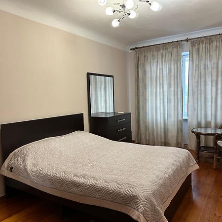 Cosy flat in the city center Apartment Bishkek Exterior photo